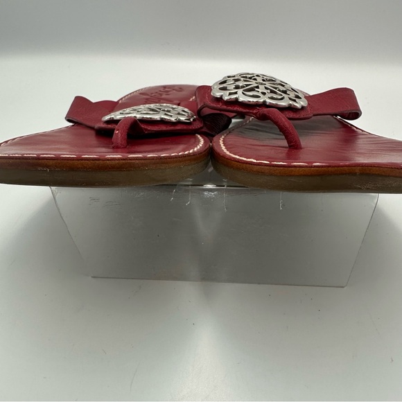 Brighton Red Alice Sandals Thong Flat Leather Womens Size 9M Silver Medallion - Picture 3 of 12